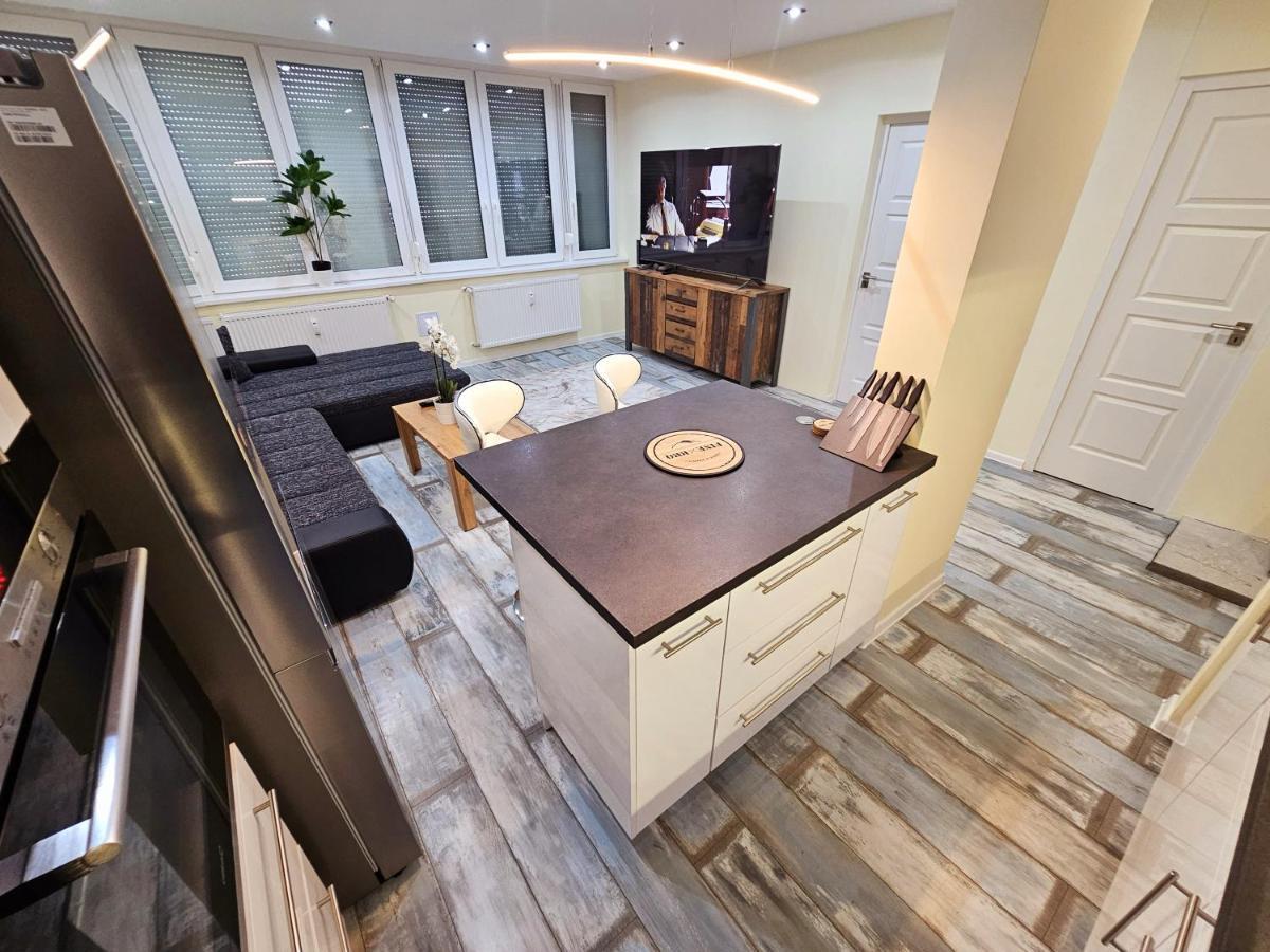 Апартаменты Urban Loft Шальготарьян Экстерьер фото